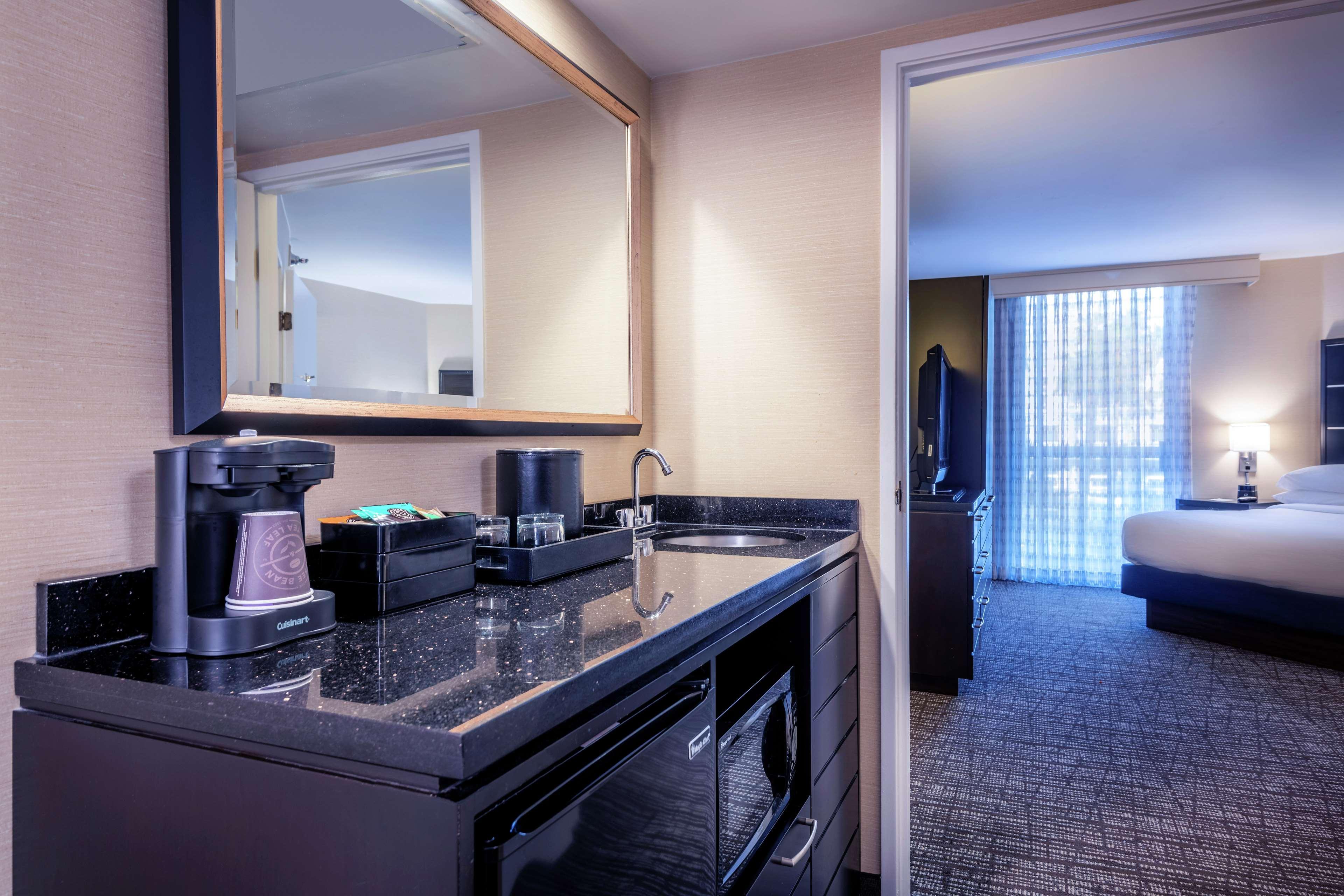 Embassy Suites Los Angeles - International Airport/North Exterior photo