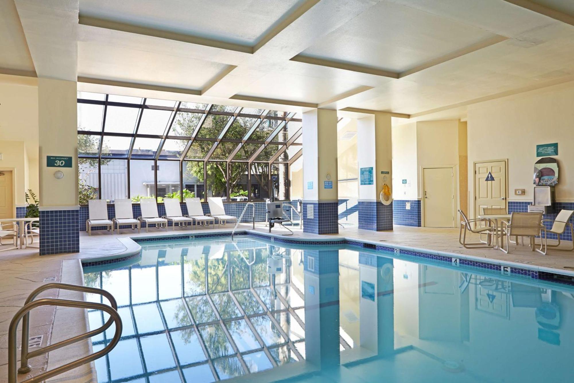Embassy Suites Los Angeles - International Airport/North Exterior photo